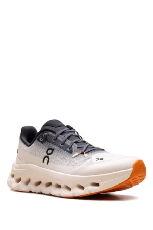 On Running baskets Cloudtilt 'Beige/Purple'